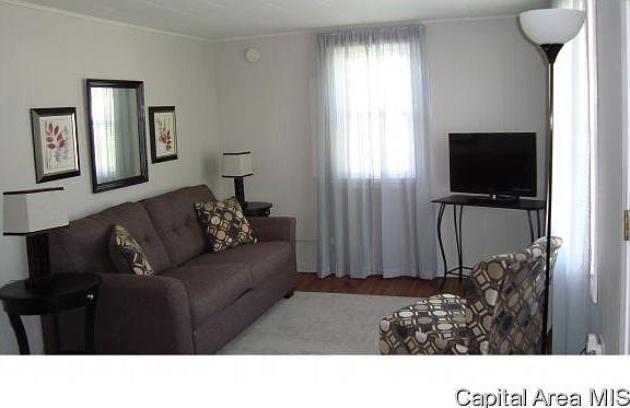 3rd image of 1738 Beecher Ave