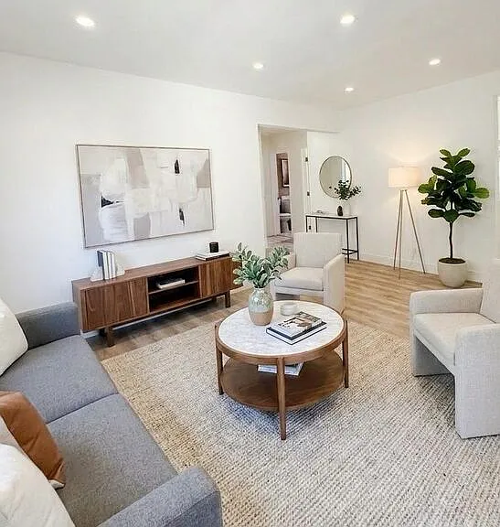 10218 Darby Ave #4 — Photo 13