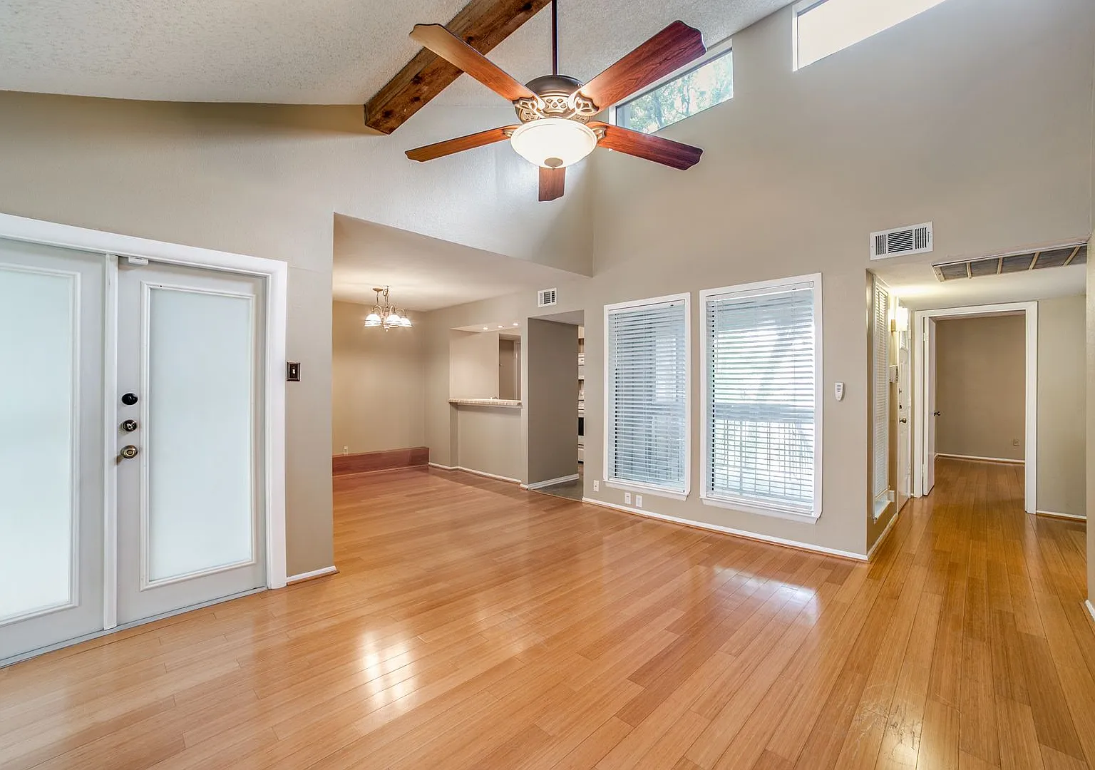 2 Bedroom/2 Bath Woodmont Townhomes — Photo 4