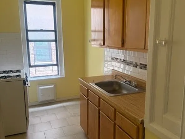 2964 Perry Ave APT 2C, Bronx, NY 10458