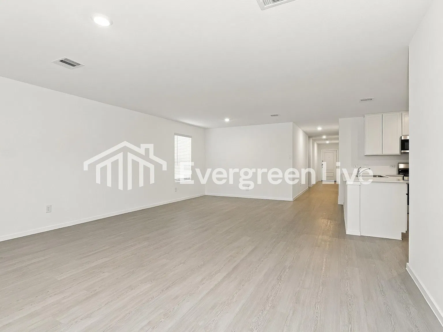 4 bed, 2.0 bath, 1667 sqft, $1,645 — Photo 3