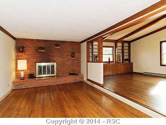 3rd image of 1011 Mercury Dr