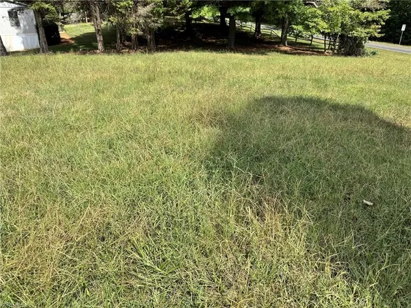 7799 Anthony Rd, Kernersville, NC 27284
