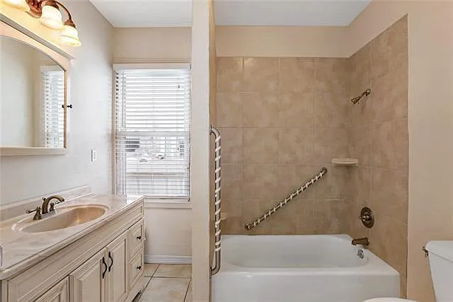 419 W Saint Bernard Hwy — Photo 7