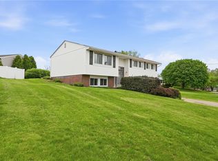 235 Princeton Dr, Aliquippa, PA 15001