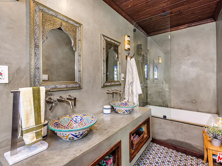 3092 Laurel Canyon Blvd — Photo 14