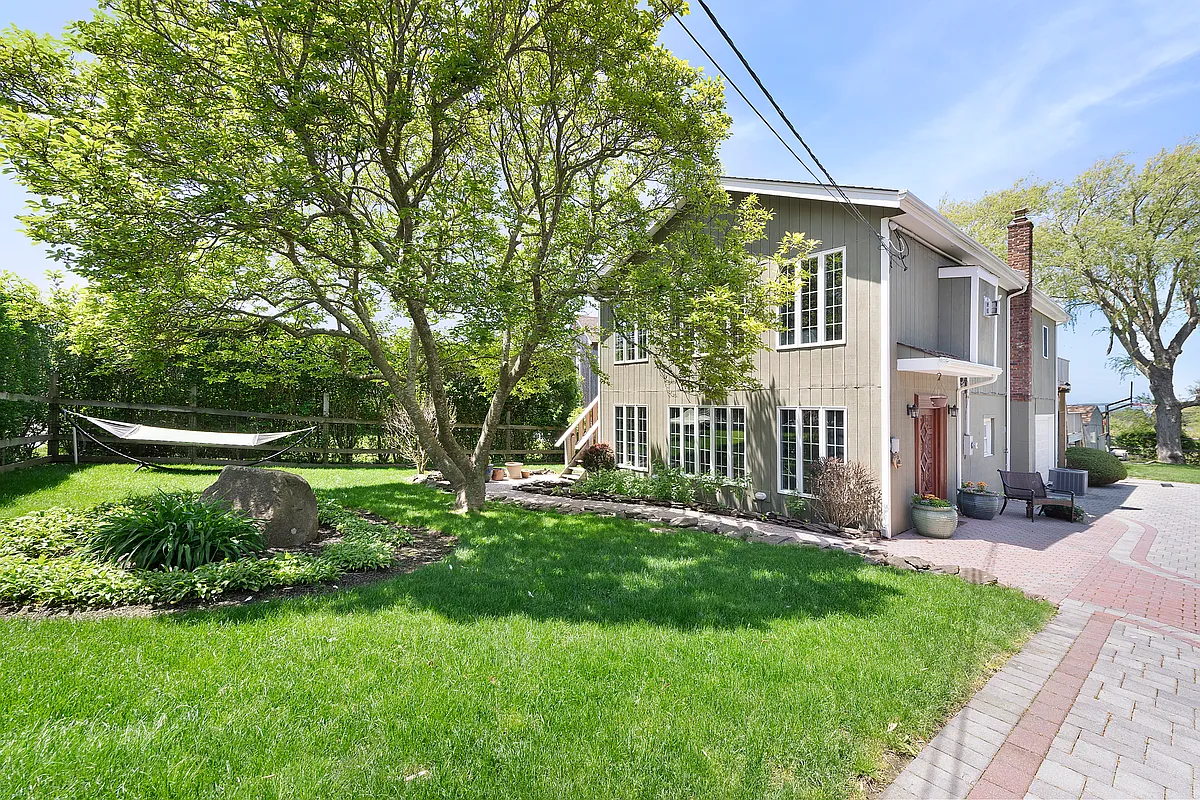 Building Photo - 109 Benson Dr