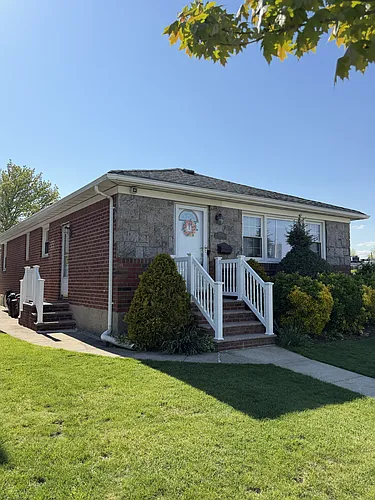 7780 Langdale St Photo 1