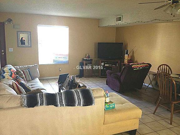 3rd image of 5917 Vegas Dr