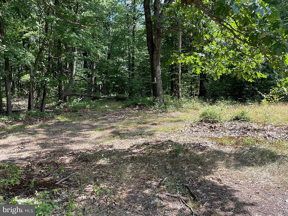 1st image of 566 Evergreen Ln