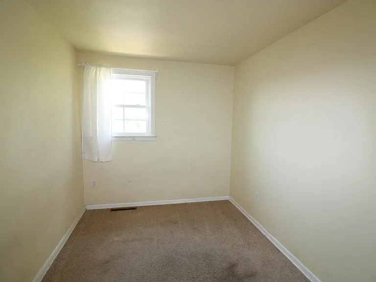 1128 Circle Dr — Photo 21