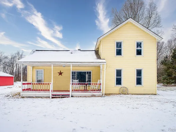 3737 Hogback Rd, Fowlerville, MI 48836