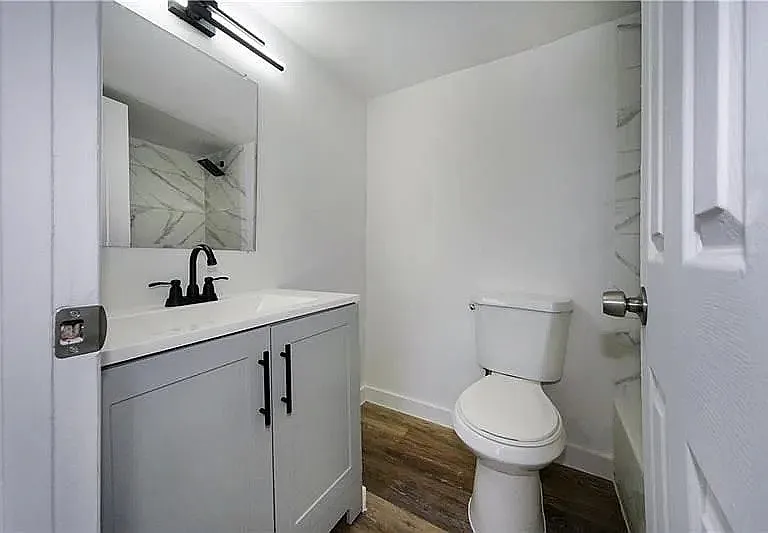 1000 NW 95th Ter #105 — Photo 3