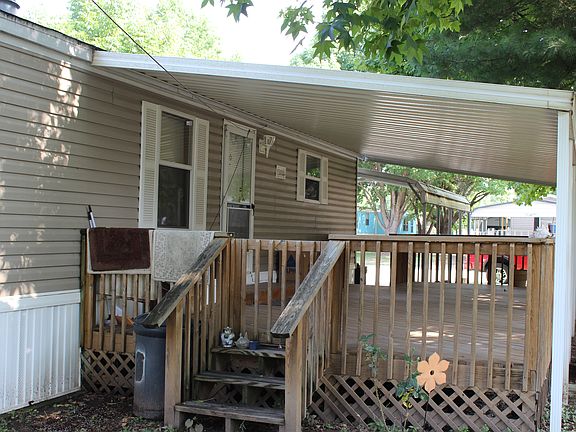 5th image of 44 Lepere Ct