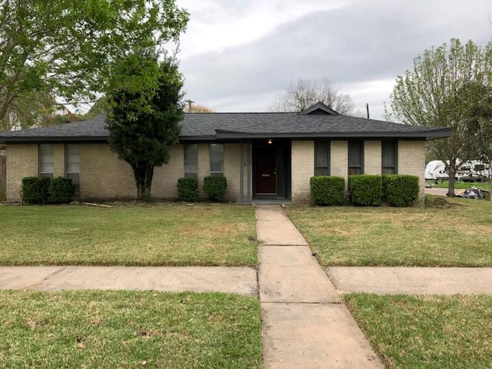 1st image of 9505 Vicksburg Ave