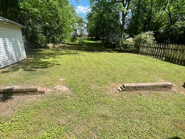 725 Gales Ave — Photo 8
