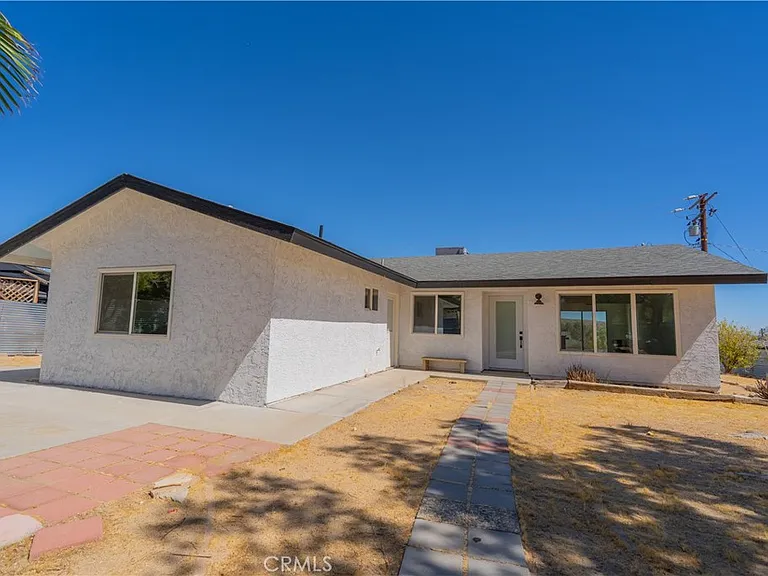 61638 La Jolla Dr — Photo 1