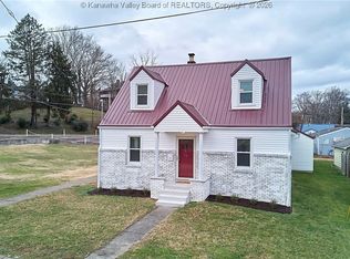 719 Hansford St, Saint Albans, WV 25177