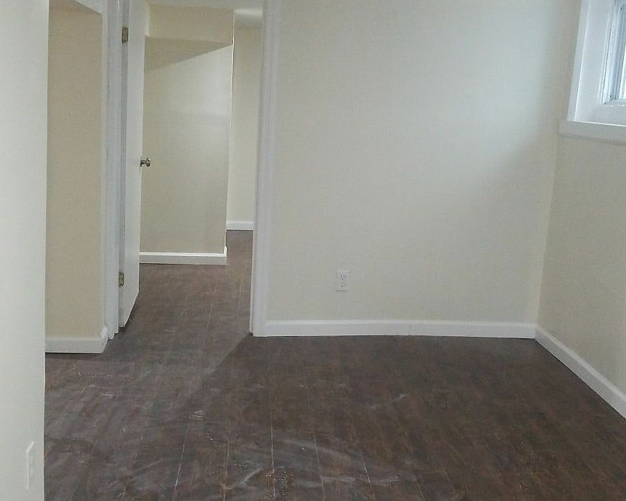 2nd image of 139 N 12th Street # Fl 3rd
