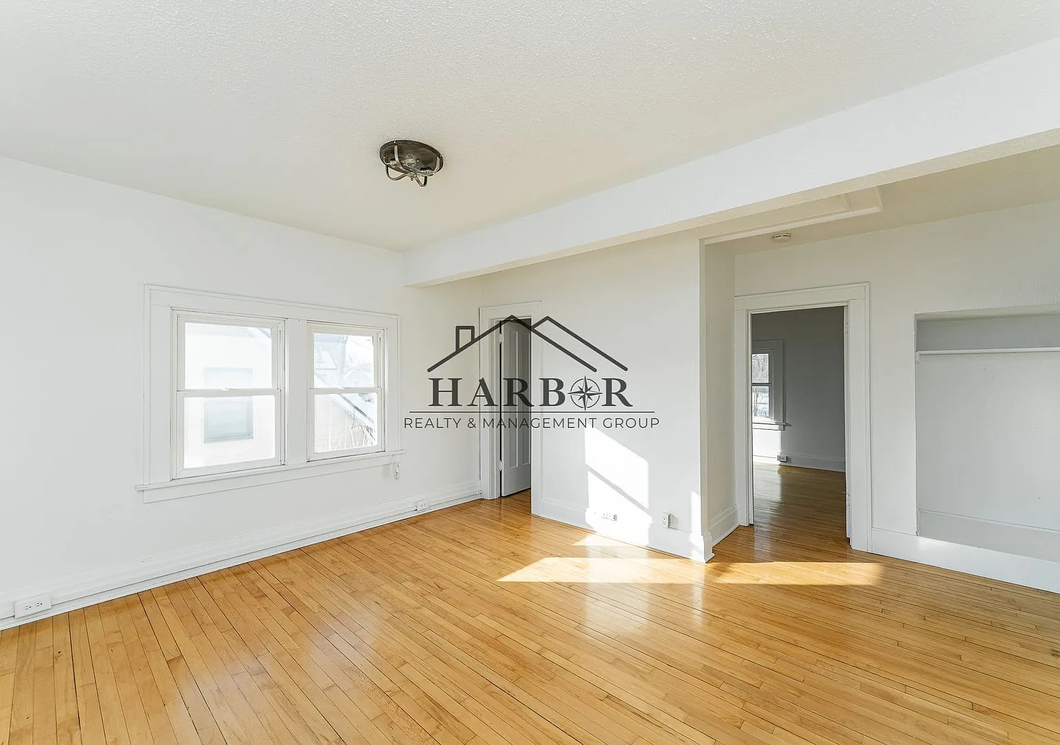 917 N Broadway Avenue — Photo 4