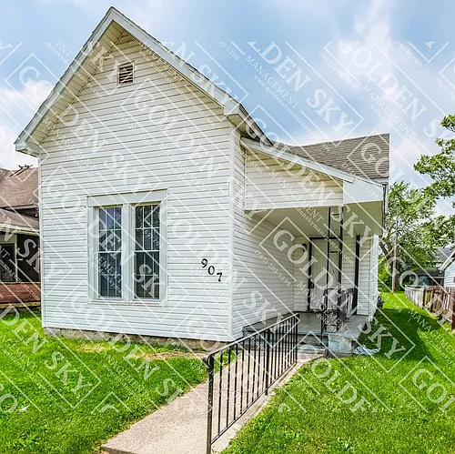 907 S Beacon St Photo 1