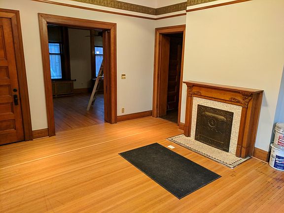 2nd image of 1630 N Ogden St APT B