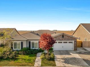 1829 Softwind Dr, Tulare, CA