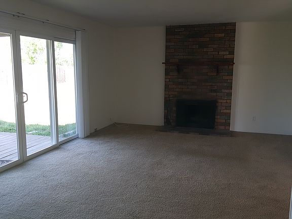 2nd image of 3311 Fox Pl