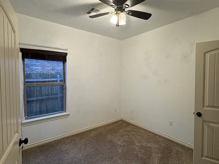 301 Timber Ln — Photo 6
