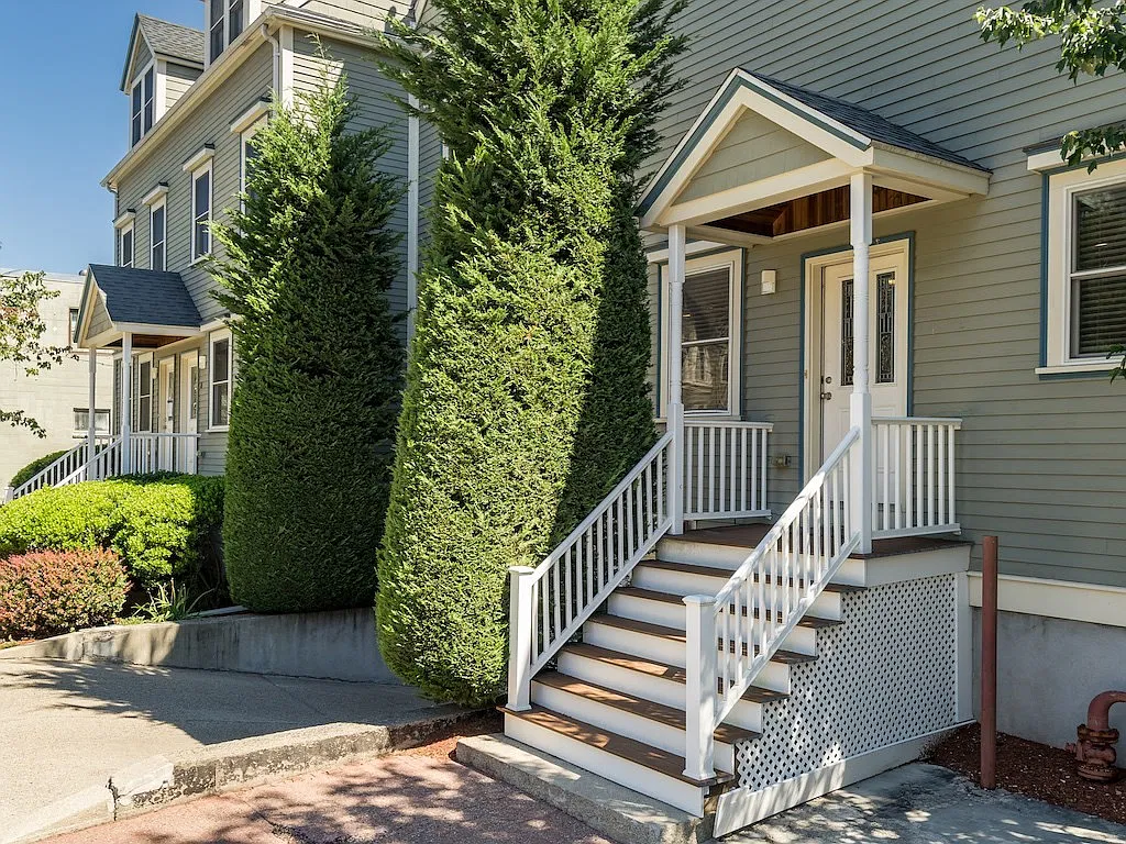 2 Sherman Court - 1 — Photo 3