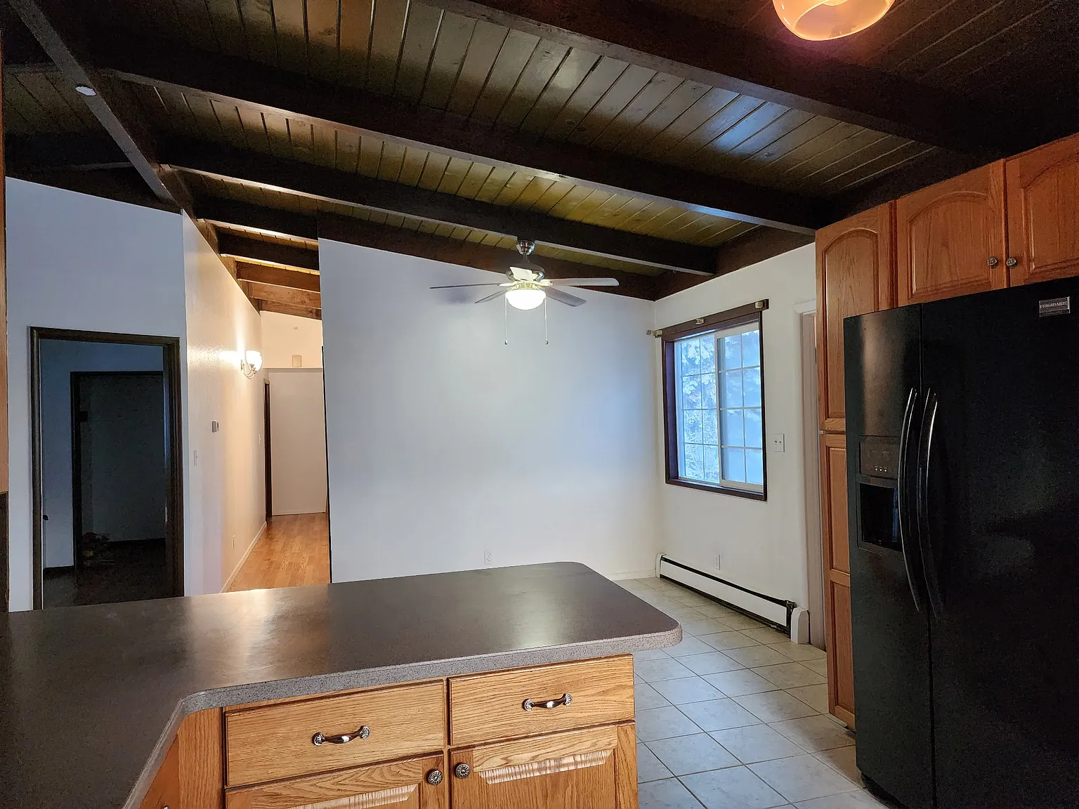 3 bed, 1250 sqft, $2,000 — Photo 4