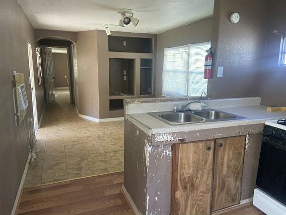 5th image of 1640 Genie St #27