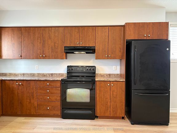 5th image of 50 Howe Dr #8C