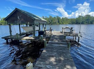 174 Pine Point Rd, Hertford, NC 27944