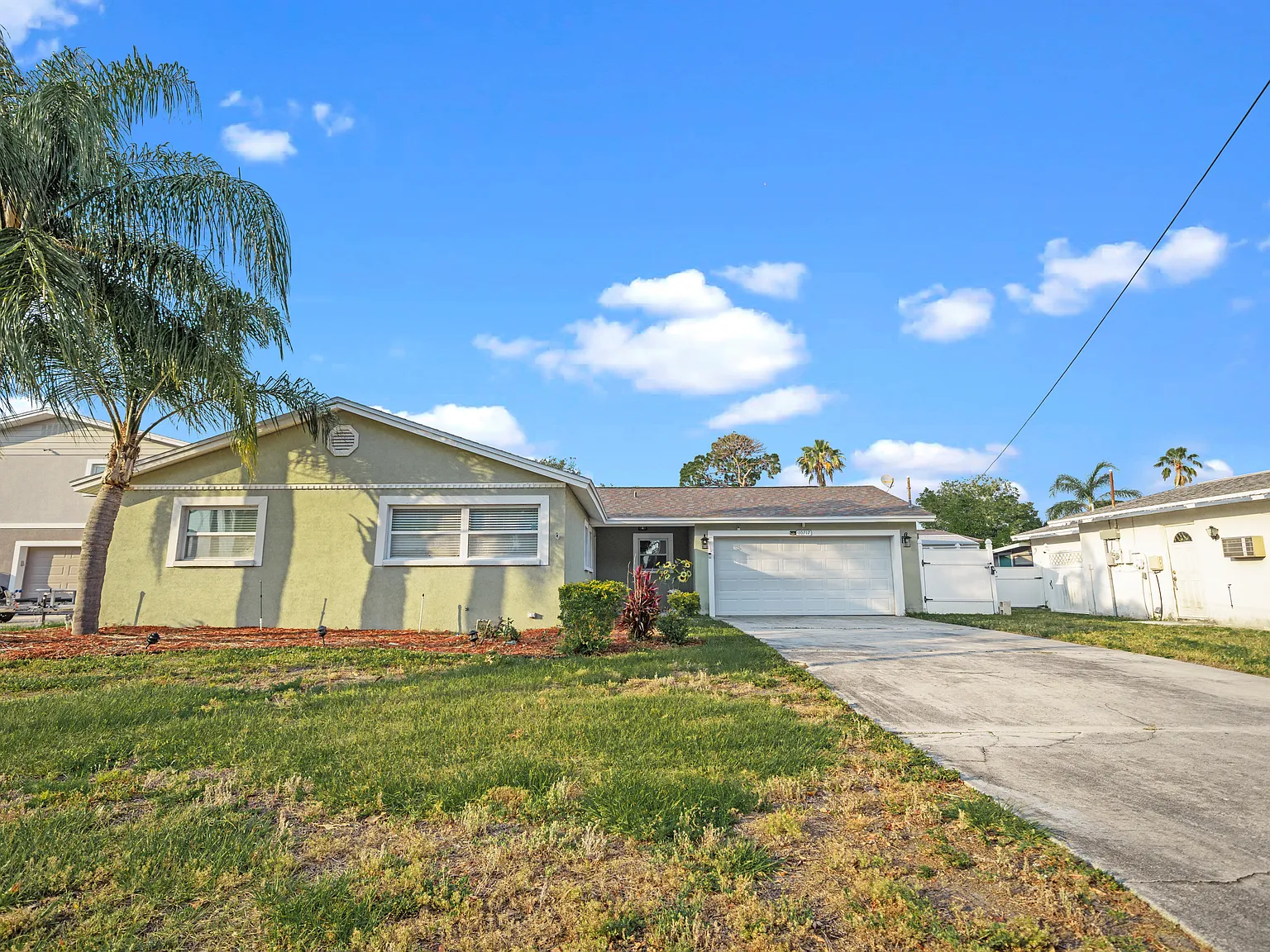 3 bed, 1358 sqft, $3,700 — Photo 4