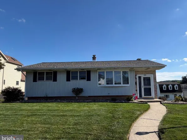 434 Cedar Ave, Hershey, PA 17033