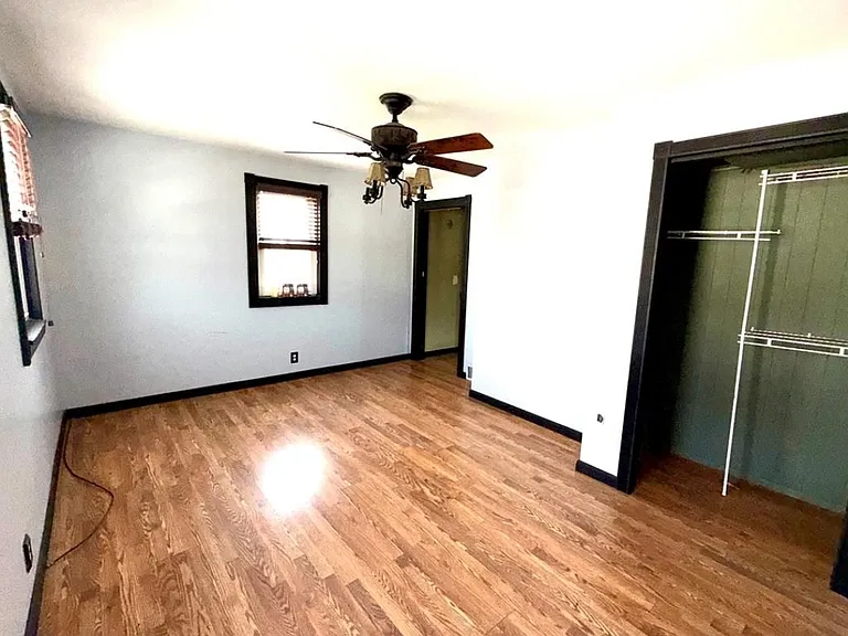 12 Cromwell St — Photo 9
