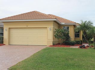 696 NW Stanford Ln, Port Saint Lucie, FL 34983