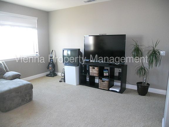 5th image of 1111 Chesley Ln