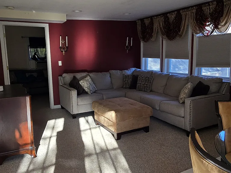 Living Room Area
Showing sunlight