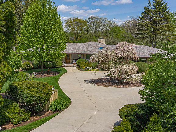 2nd image of 4225 Evergreen Dr