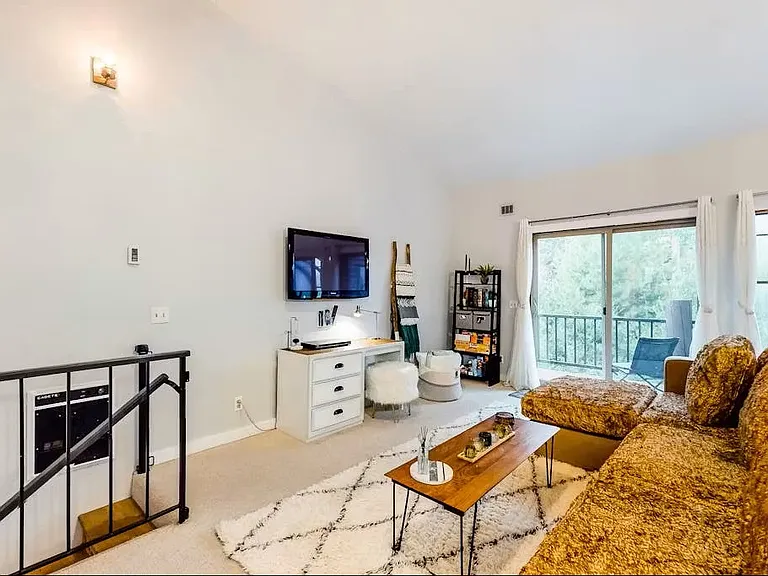 384 Joaquin Rd #26 — Photo 3