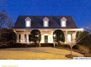 7113 Lake Run Cir, Vestavia Hills, AL 35242
