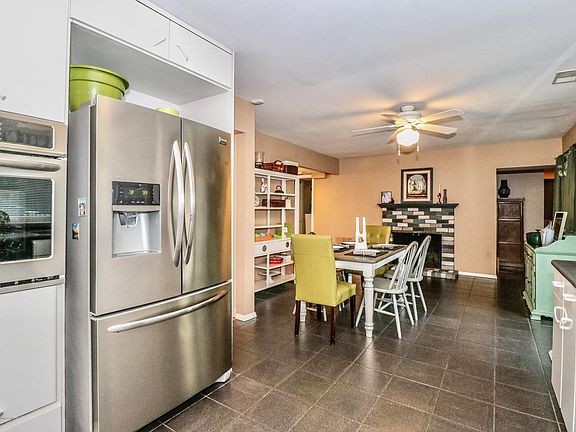 3rd image of 21 Lamb Ln