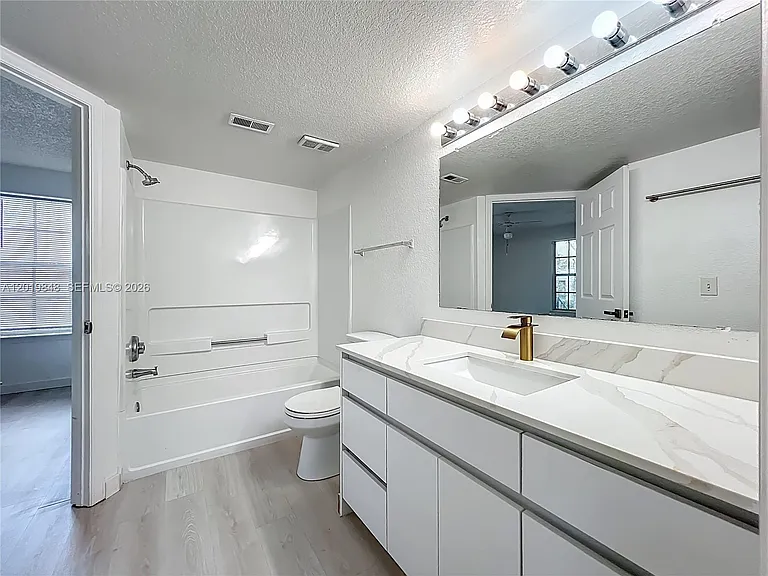 2225 Metropolitan Way #1225 — Photo 10