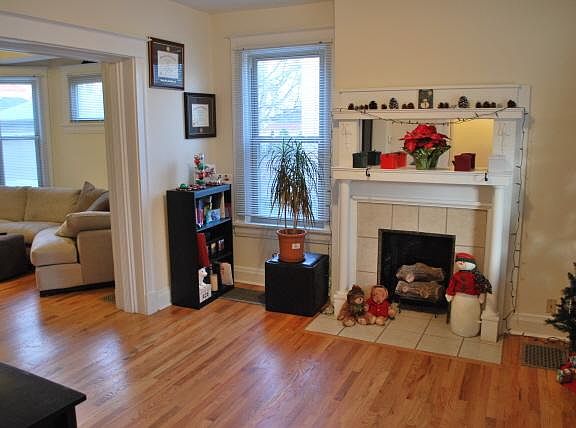 3rd image of 2844 Erie Ave #1