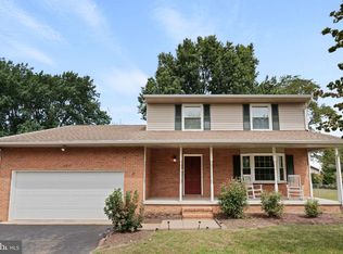 5817 Up A Way Dr, Fredericksburg, VA 22407