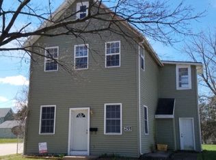 255 Holly St, Dubuque, IA 52003