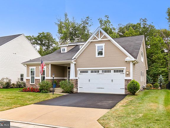 2nd image of 6805 Lake Anne Ct