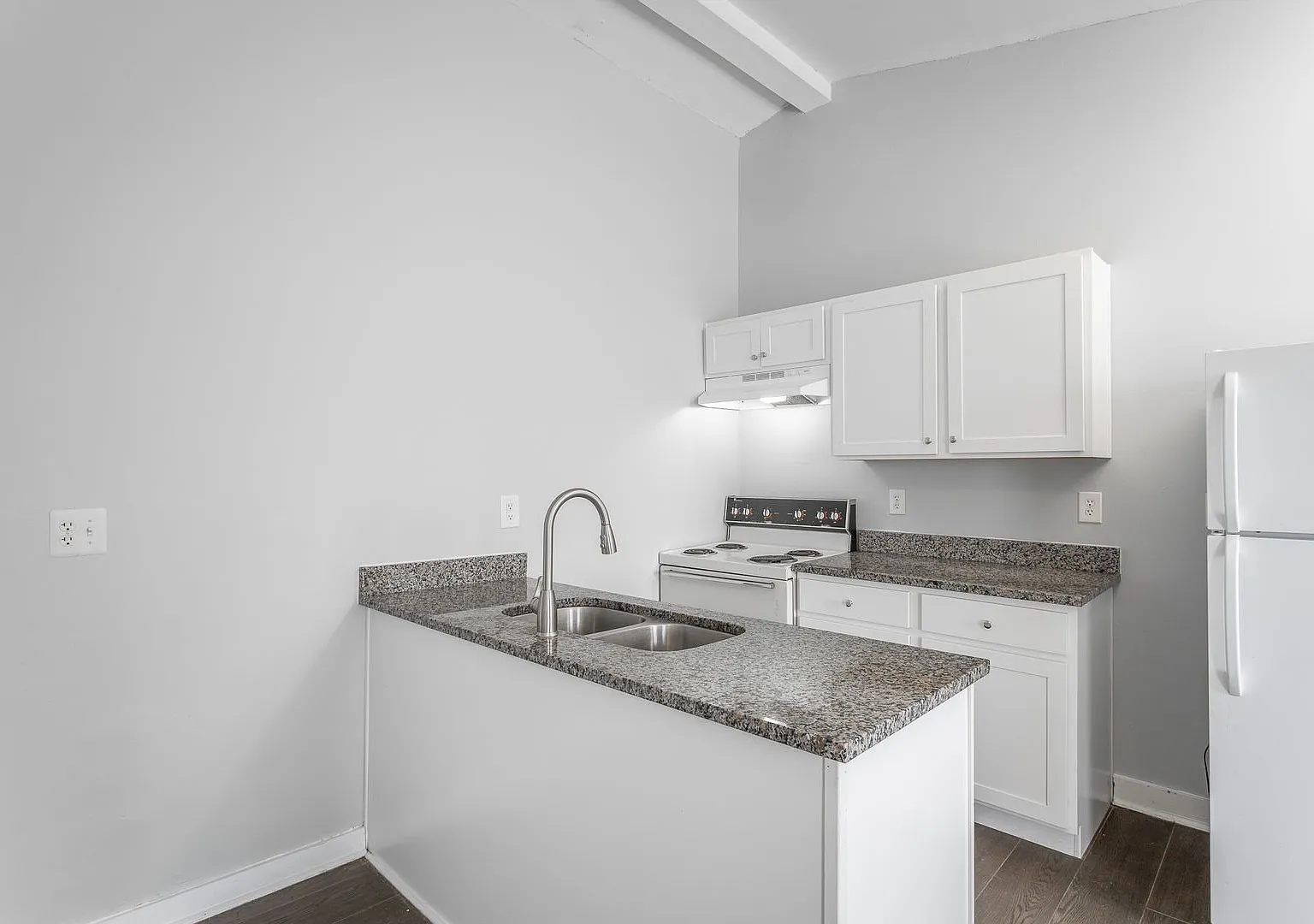 101 Creeks Bend Dr — Photo 4